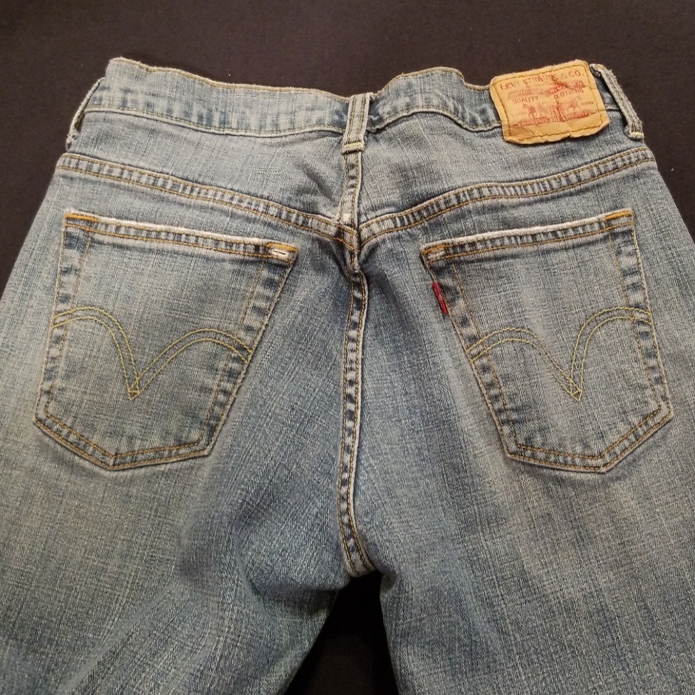 Distressed Levi's - Picture 2 of 3